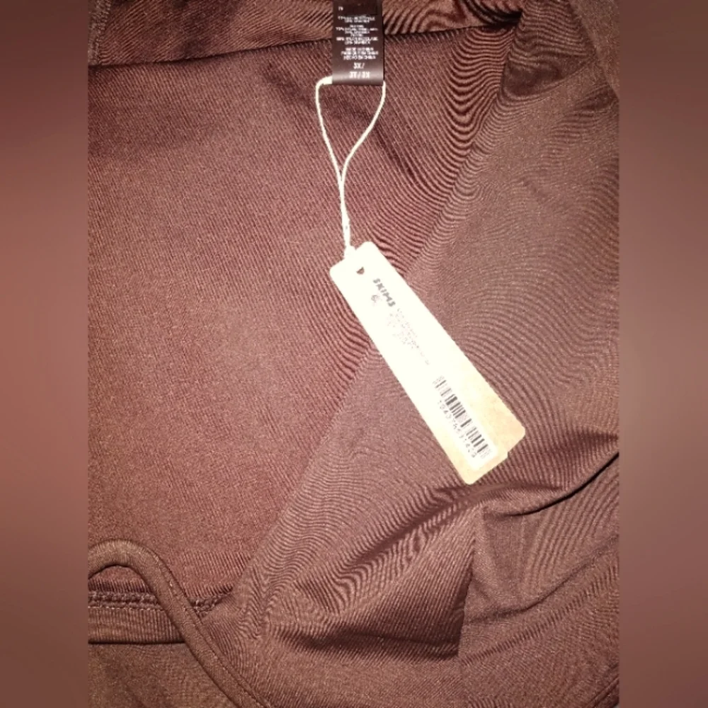 NWT SKIMS RECYCLED SWIM Long Sleeve Underwire Top Cocoa PLUS 3X